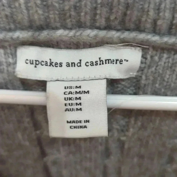 CUPCAKES and Cashmere size medium sweater - Picture 3 of 8